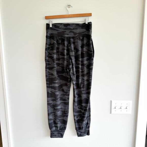 Athleta Salutation Camo Jogger Gray/Black M - Picture 3 of 8